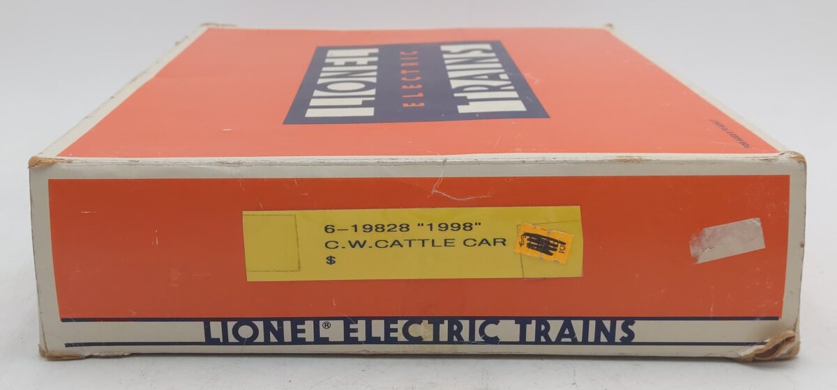 Lionel 6-19828 O Gauge C&NW Operating Cattle Car and Stockyard EX/Box