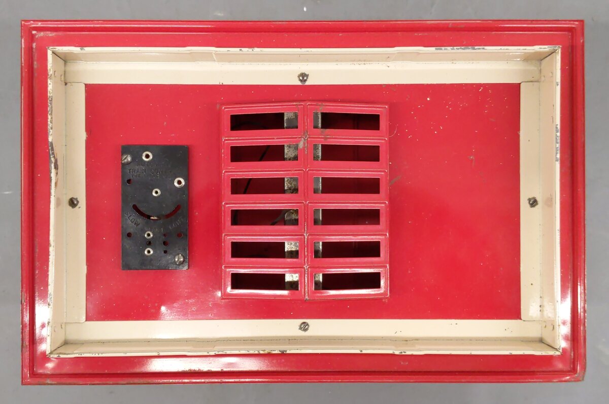 Lionel 115 O Gauge Vintage Lighted Tinplate Passenger Station