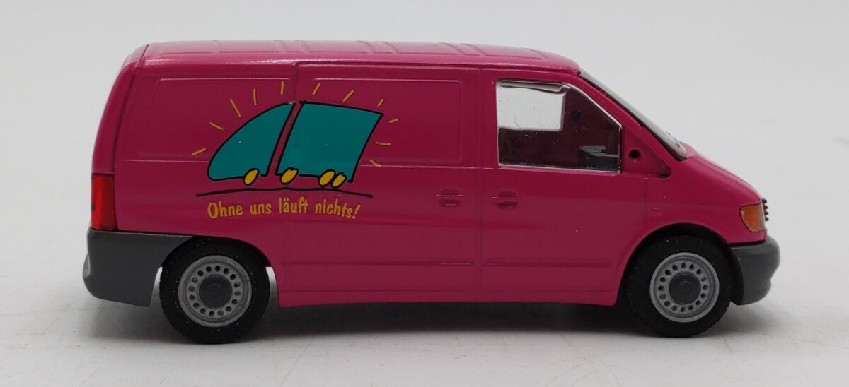 NZG Modelle 1:43 Scale Mercedes-Benz Vito Van EX/Box
