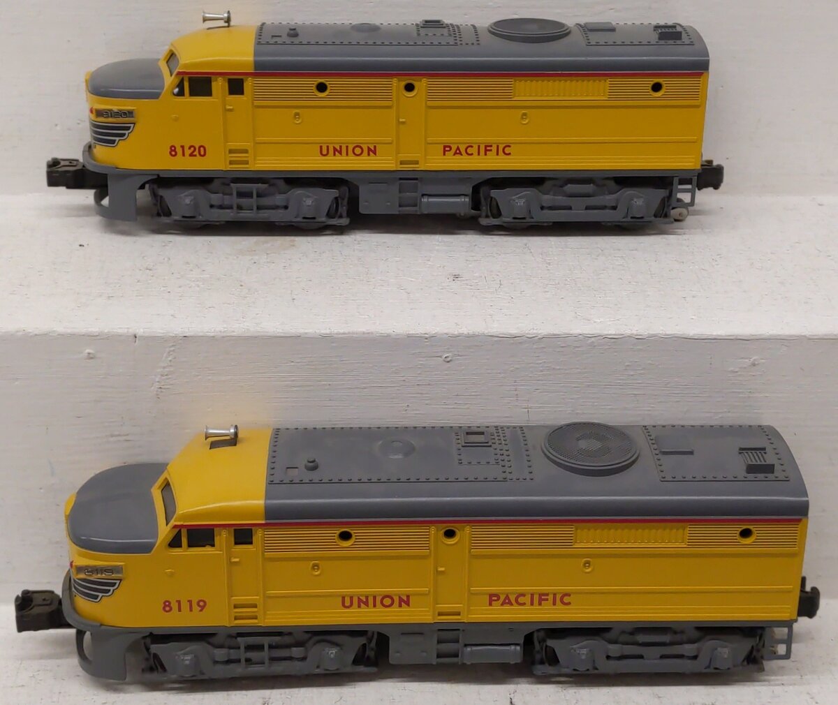 Lionel 6-18119 O Gauge Union Pacific FA-2 Alco AA Diesel Engine Set #8119/8120 VG