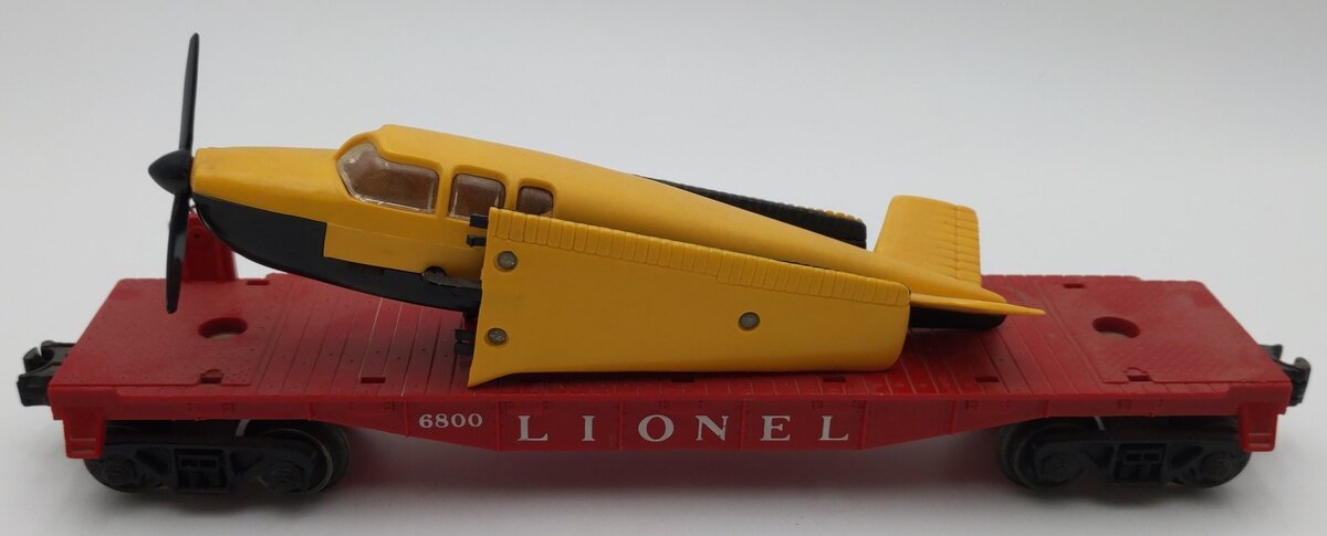 Lionel 6800 Vintage O Flatcar with Yellow over Black Airplane VG
