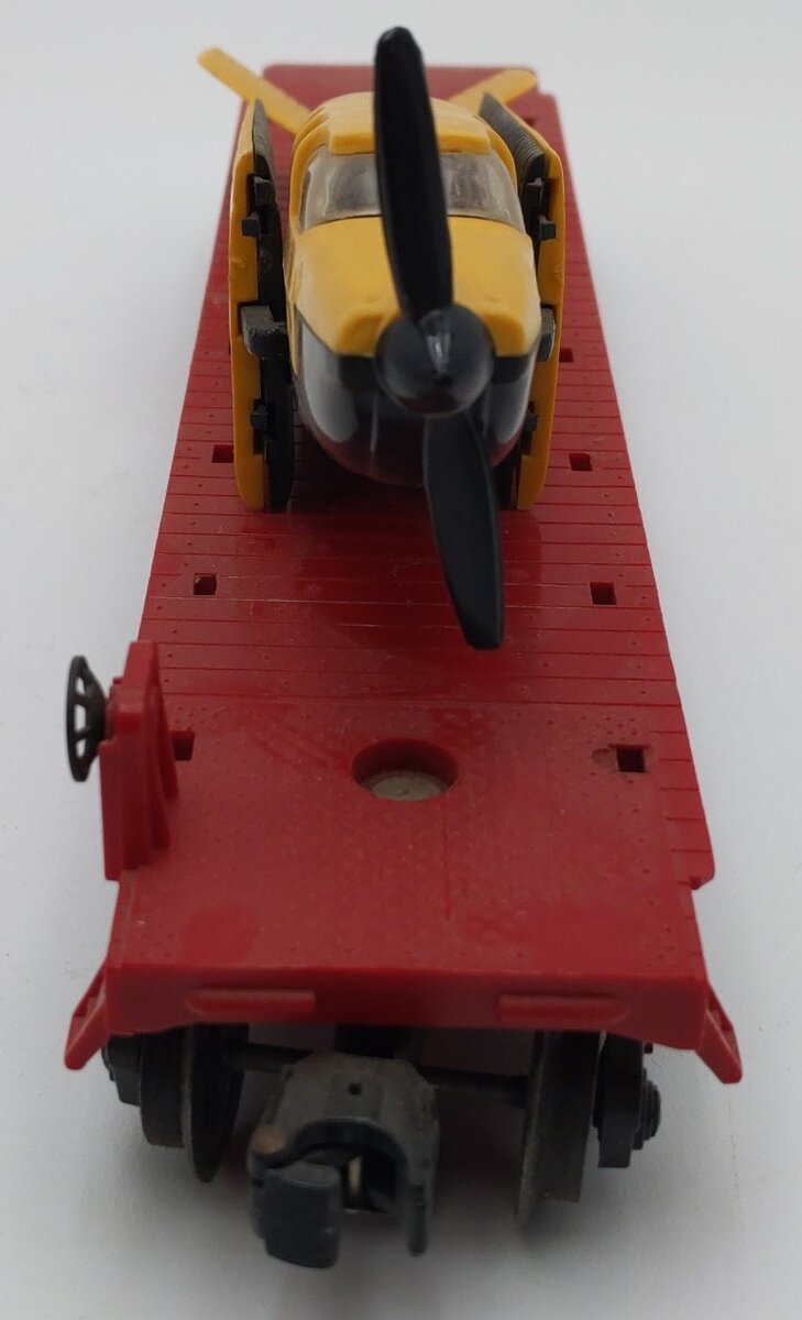 Lionel 6800 Vintage O Flatcar with Yellow over Black Airplane VG