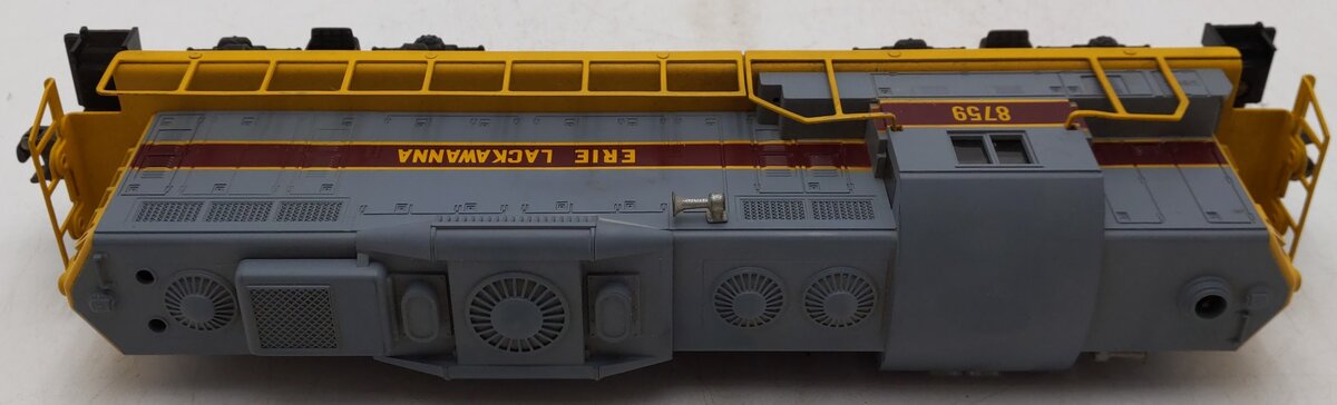 Lionel 6-8759 O Gauge Erie Lackawanna GP-9 Powered Diesel Locomotive EX