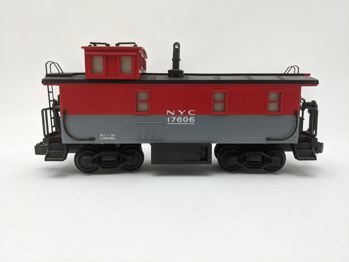 Lionel 6-17606 O Gauge New York Central Illuminated Caboose w/ Smoke EX