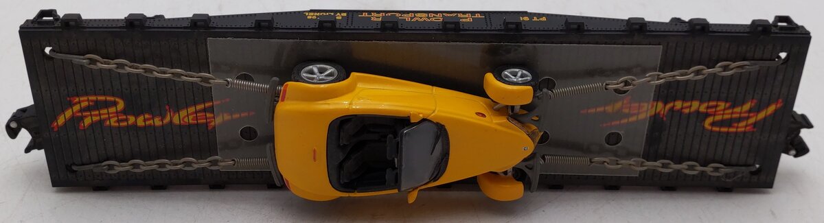 Lionel 6-17522 O Gauge Flatcar with Plymouth Prowler #9823 EX