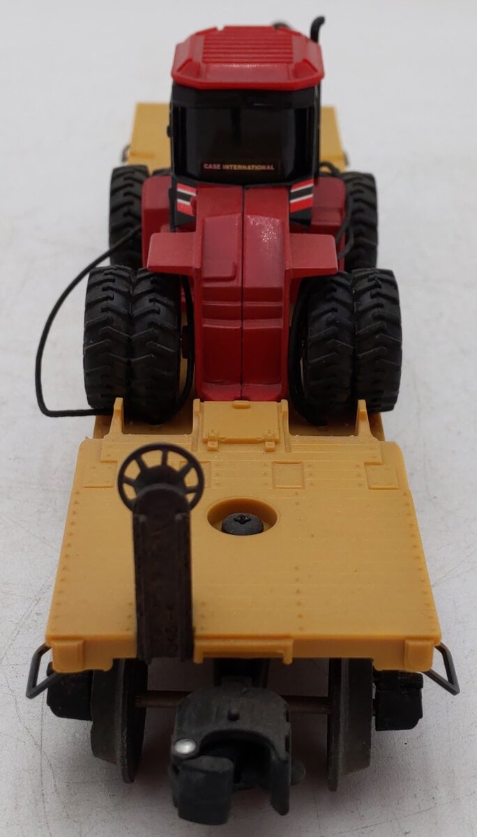 Lionel 6-16957 O Gauge Depressed-Center Flatcar with ERTL Case 4WD Loader #6461 EX