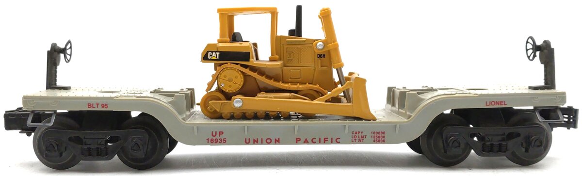 Lionel 6-16935 O Gauge Union Pacific Flatcar with Ertl Bulldozer EX