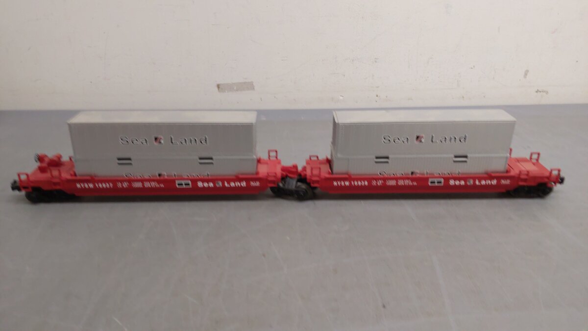 Lionel 6-16322 O Gauge TTUX Flatcar with 4 Sealand Trailers EX/Box