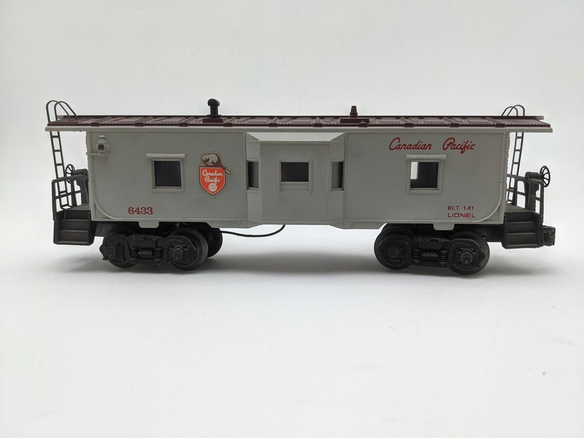 Lionel 6-6433 O Gauge Canadian Pacific Bay Window Caboose EX