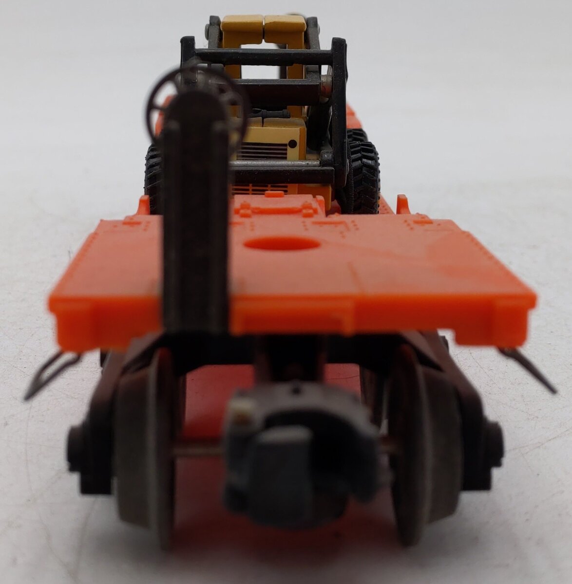 Lionel 6-16958 O Gauge Lionel Flatcar w/an Ertl New Holland Loader EX