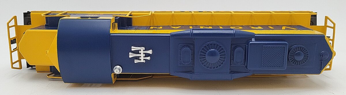 Lionel 6-8072 O Virginian SD18 Non-Powered Dummy Diesel Locomotive EX