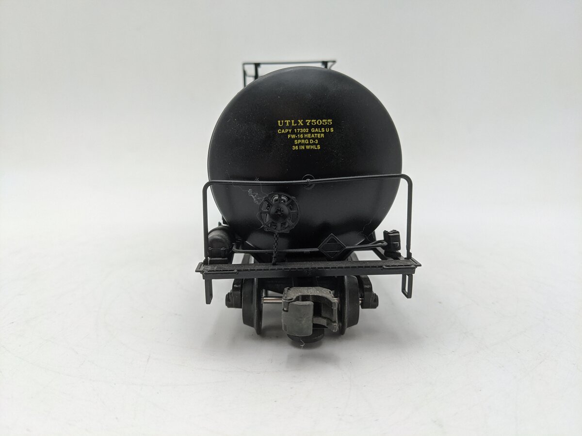 Weaver U4501 O Gauge UTLX 50' Tank Car #75055 EX