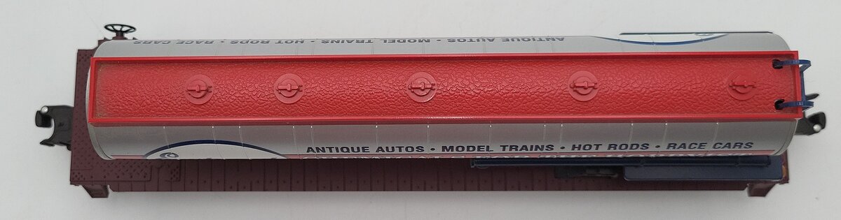 Lionel 6-52083 O Gauge Pennsylvania Flatcar w/ Eastwood Chemicals Tanker EX