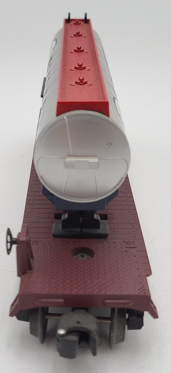 Lionel 6-52083 O Gauge Pennsylvania Flatcar w/ Eastwood Chemicals Tanker EX