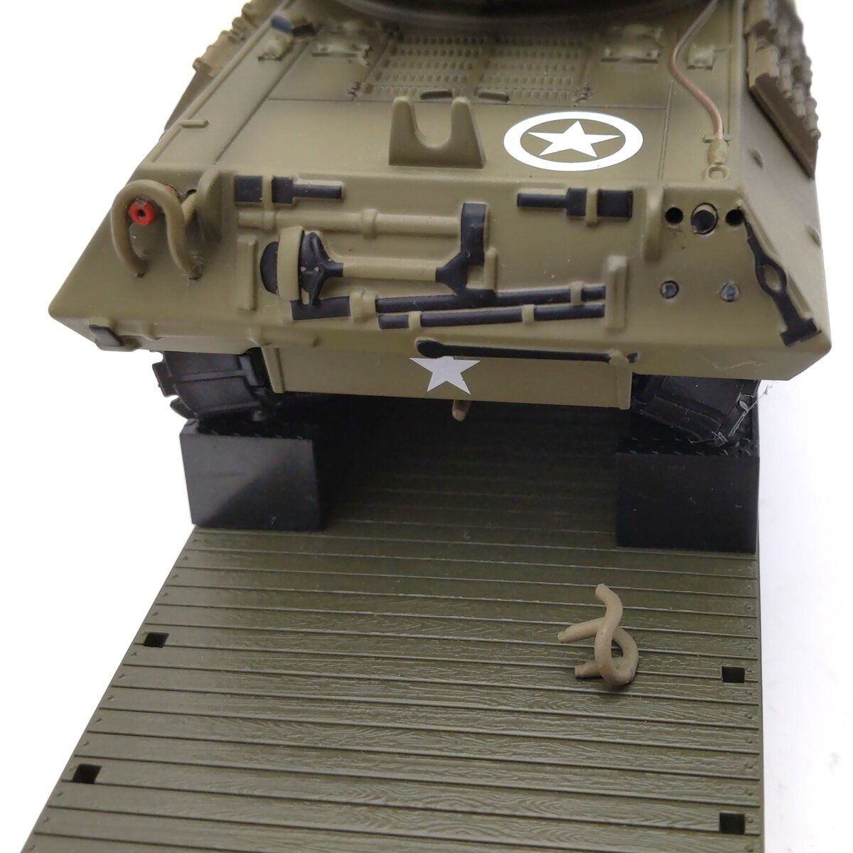 MTH 30-76745 U.S. Army RailKing Flat Car #4250 with Wolverine Tank EX