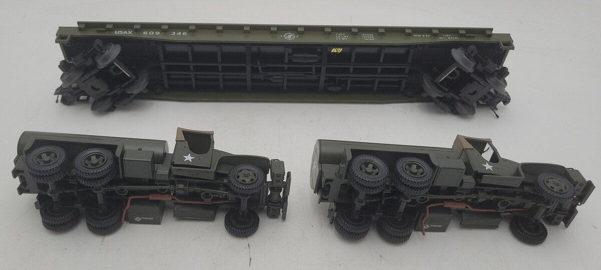 MTH 20-92214E O Gauge U.S. Army Flat Car w/(2) Tank Trucks #609346 EX/Box