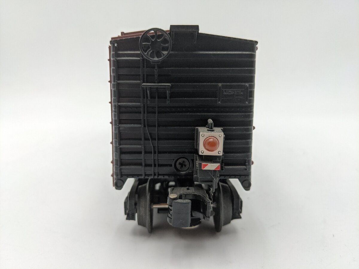 Lionel 6-16617 O Gauge Chicago & Northwestern Boxcar with ETD EX