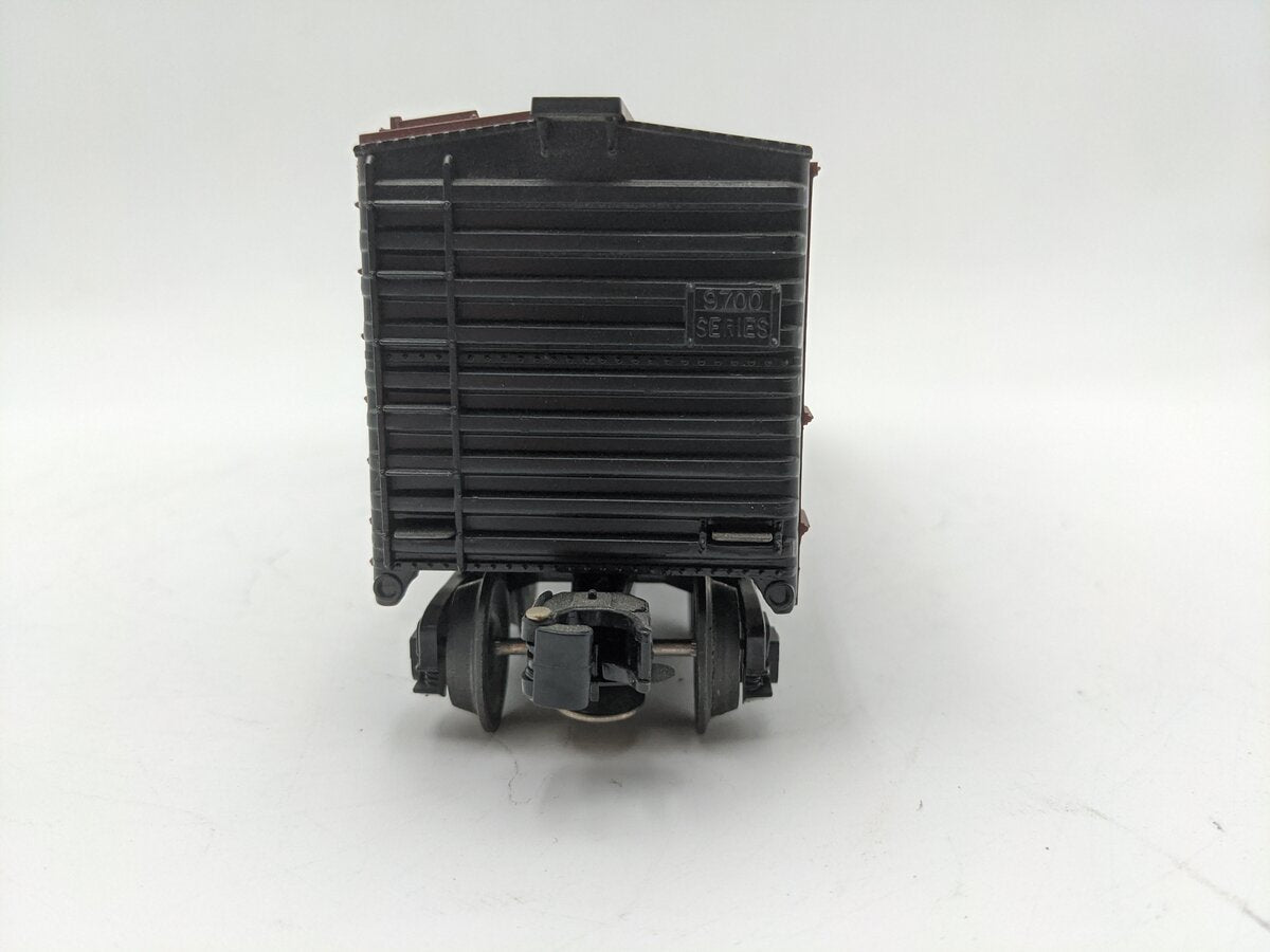 Lionel 6-16617 O Gauge Chicago & Northwestern Boxcar with ETD EX