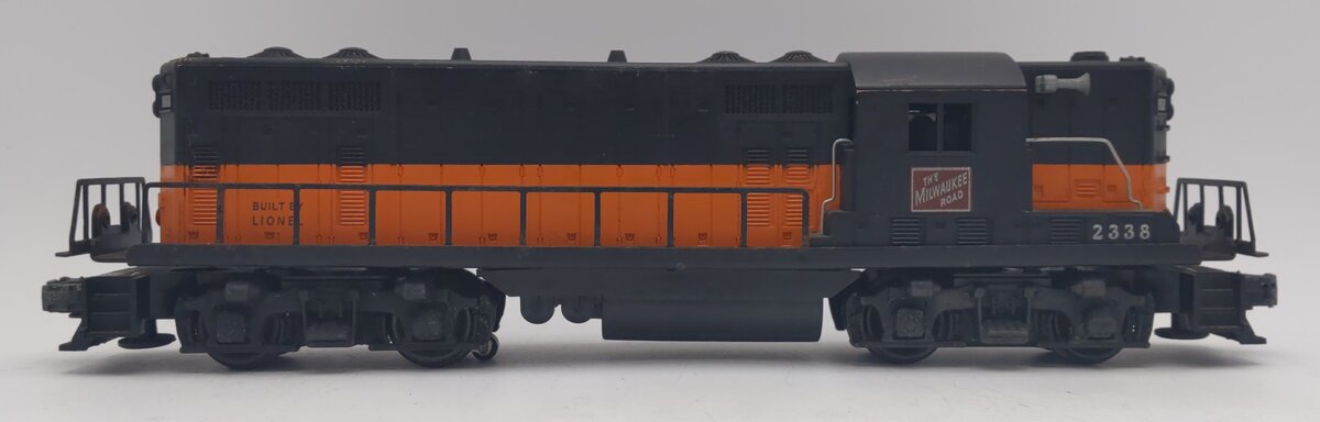 Lionel 2338 Vintage O Gauge Milwaukee Road Powered GP-7 Diesel Locomotive