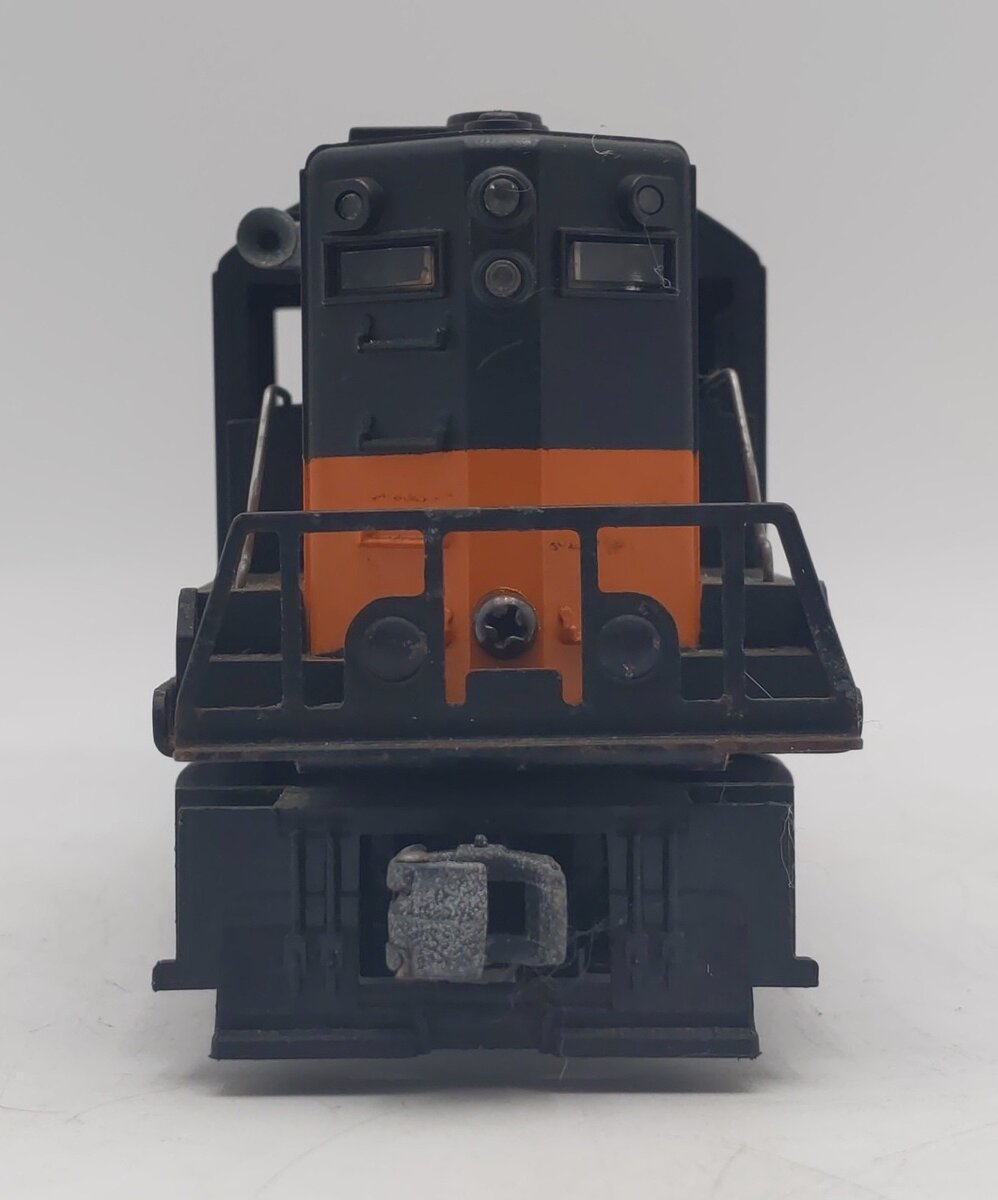 Lionel 2338 Vintage O Gauge Milwaukee Road Powered GP-7 Diesel Locomotive