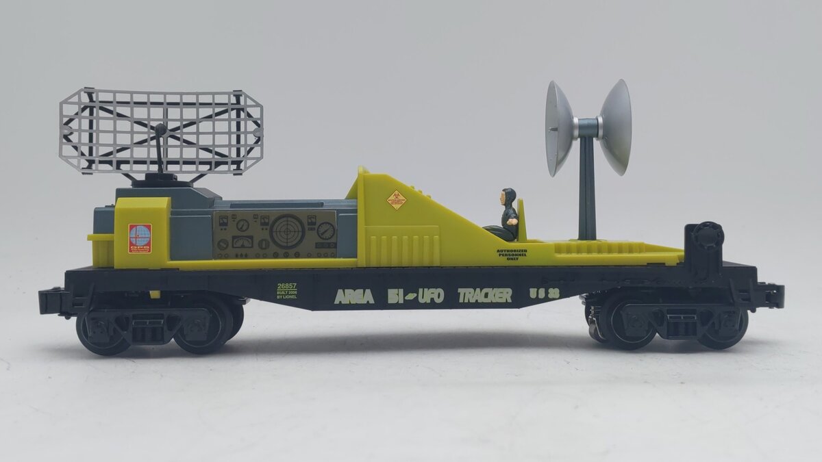 Lionel 6-26857 O Gauge Alien Radar Tracking Car NIB