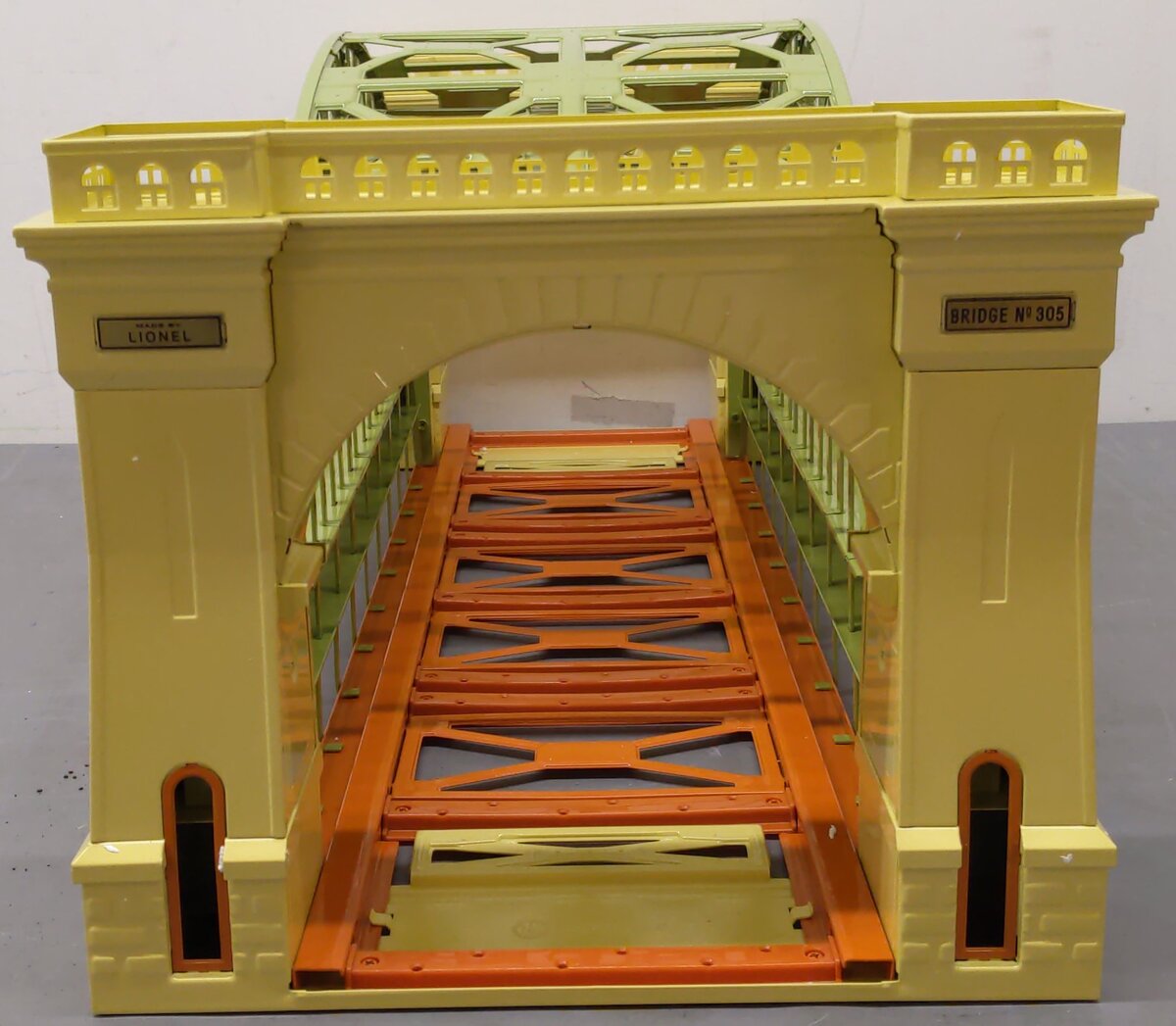 Lionel 6-32904 O Gauge Green & Cream Tinplate Hellgate Bridge #305 EX/Box