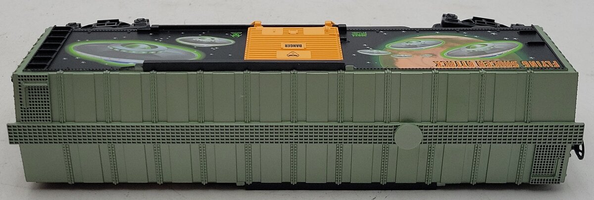 Lionel 6-36824 O Gauge Alien Smoke Operating Boxcar NIB