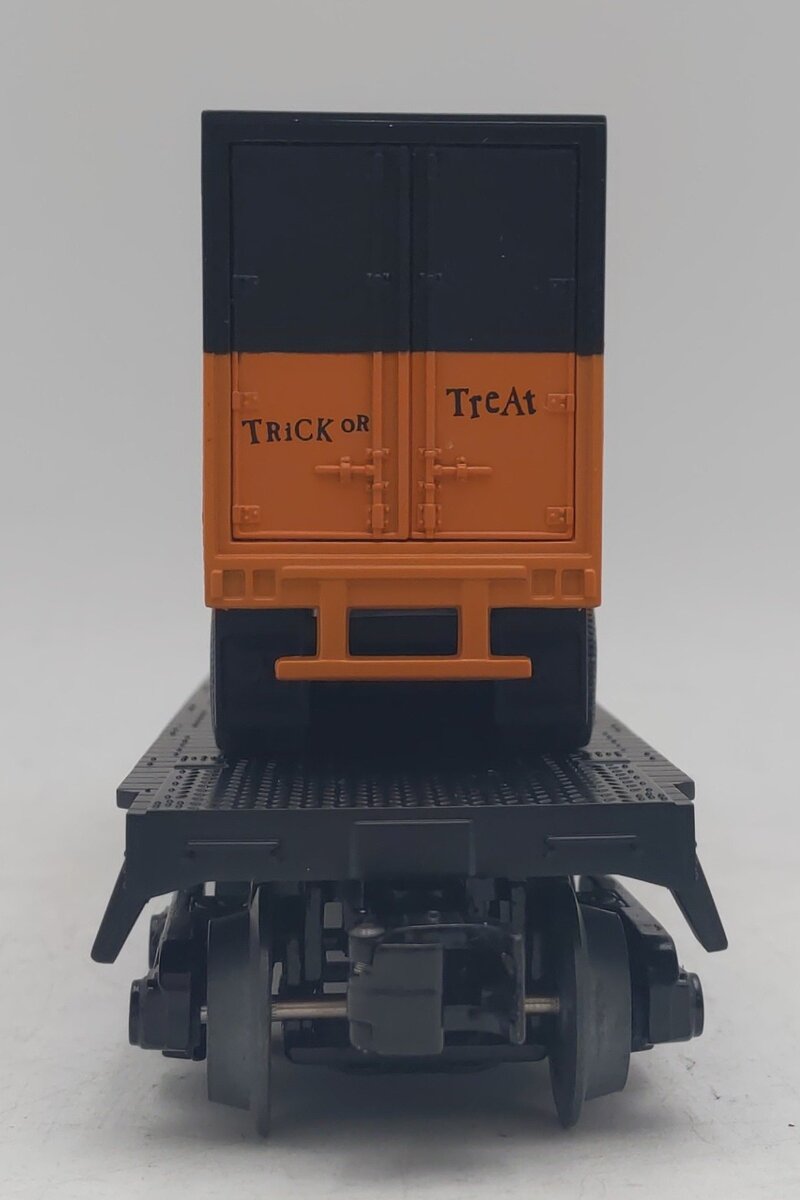 MTH 30-76655 Halloween Express Flatcar with 40' Trailer #103105 LN