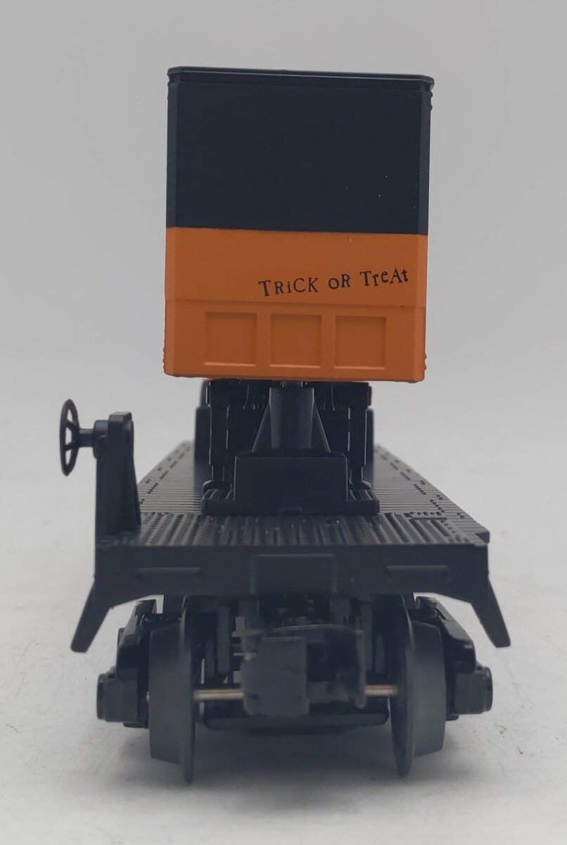 MTH 30-76655 Halloween Express Flatcar with 40' Trailer #103105 LN