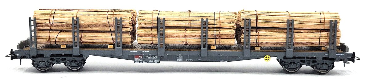 HAG 386-70 094 HO Scale SBB Flatcar w/ Rough Cut Timber Load LN/Box
