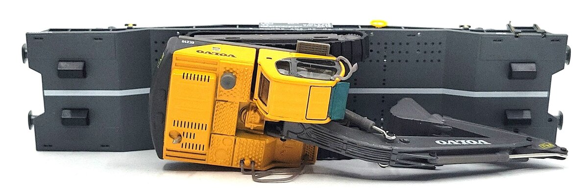 HAG 616-78 002 HO Scale SBB SLMMNPS HD Flatcar w/ Volvo Excavator Load LN/Box