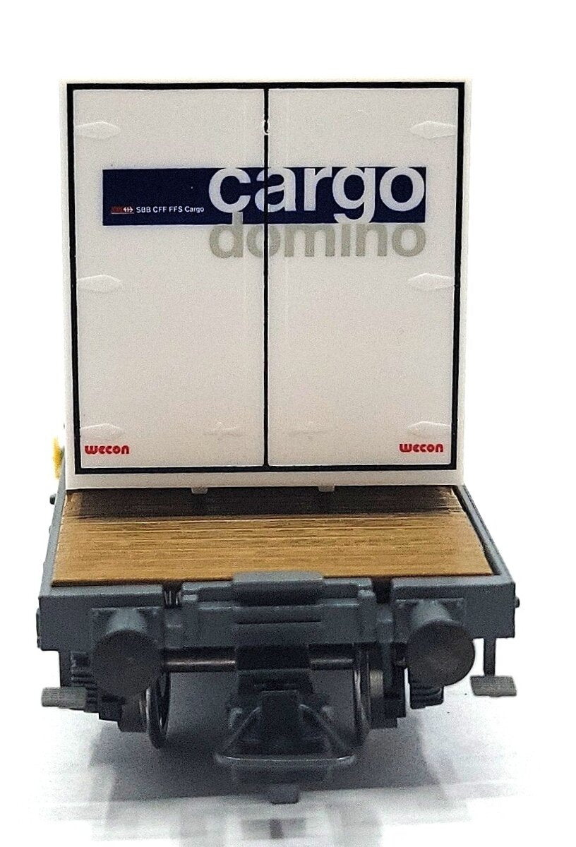 HAG 622 HO Scale Flatcar w/ 2 Cargo Domino Loads LN/Box