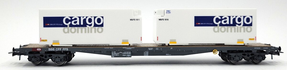 HAG 622 HO Scale Flatcar w/ 2 Cargo Domino Loads LN/Box