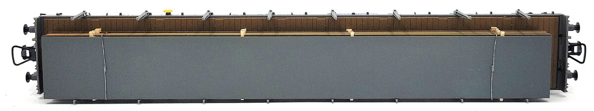 HAG 70 056 HO Scale SBB Stake Car w/ Steel Plate Load LN/Box