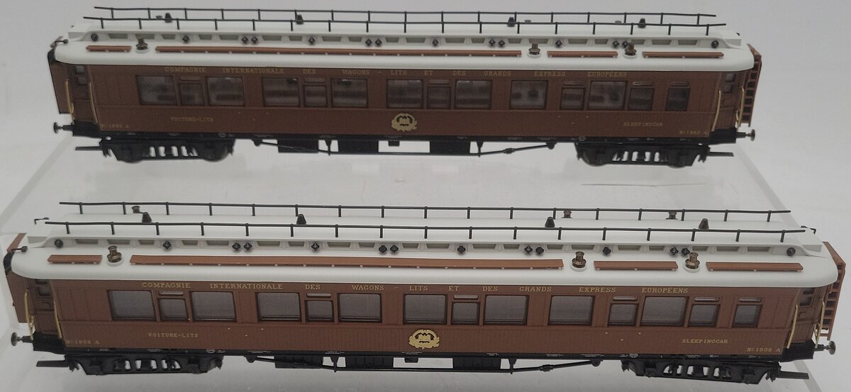 Marklin 42760 HO Scale Orient Express 2-Car Passenger Set LN/Box
