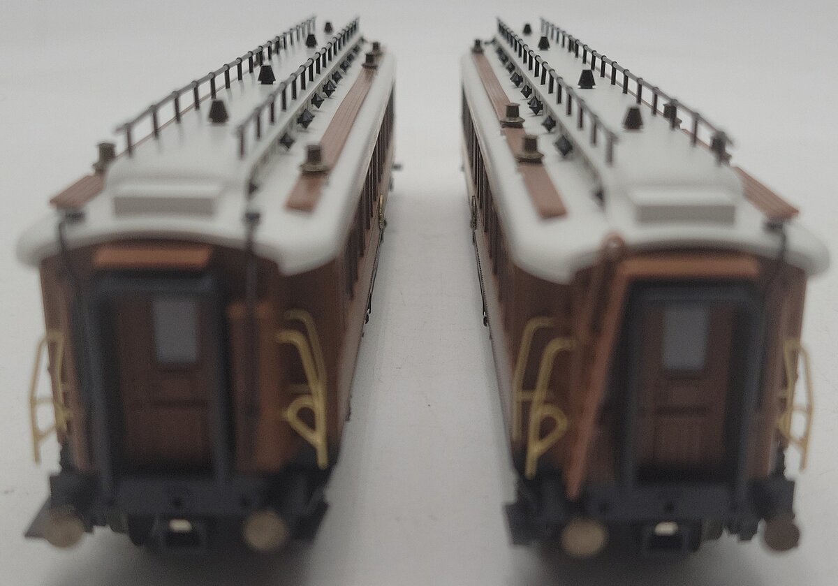 Marklin 42760 HO Scale Orient Express 2-Car Passenger Set LN/Box