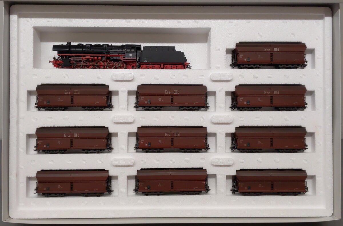 Marklin 26536 HO DB Heavy Ore 2-10-0 Steam Locomotive Set NIB