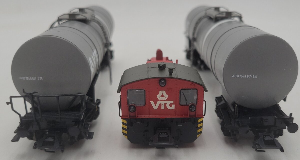 Marklin 26550 HO Scale Locomotive & Tank Cars (Set of 3) LN/Box