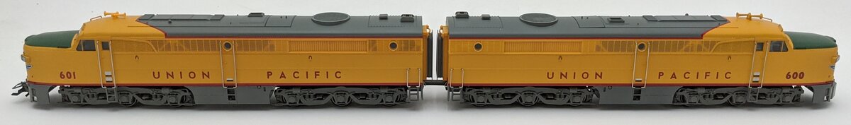 Marklin 49610/37610 HO Union Pacific Alco PA Diesel Locomotive Set - Digital LN