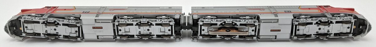 Marklin 37611/49611 HO AT&SF Alco PA EMD F7 Diesel Locomotive Set - Digital LN