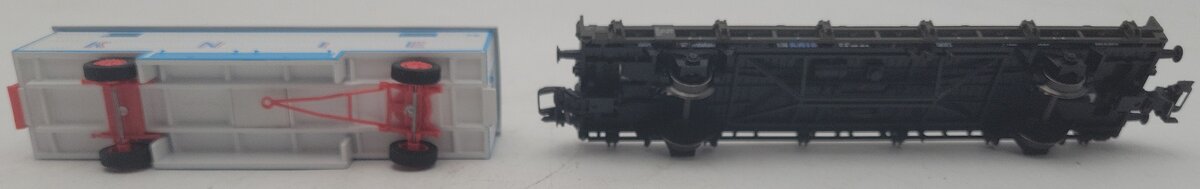 Marklin 45085-03 HO Scale Flatcar W/ Circus Wagon LN/Box