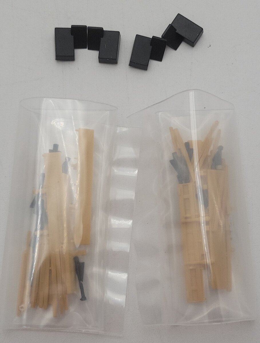 Marklin 94545 HO Scale Flatcars W/ Loads LN/Box