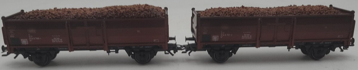 Marklin 46023 HO Scale Hopper Cars W/ Load (Set of 2) LN/Box
