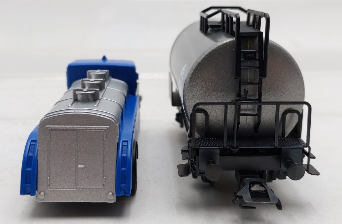 Marklin 47903 HO Scale Fuel Tank Car w/Truck Set EX/Box