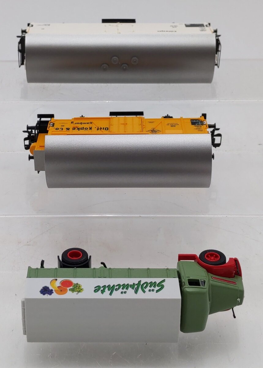 Marklin 47904 HO Scale Foodstuff‘s Car Set w/Truck EX/Box