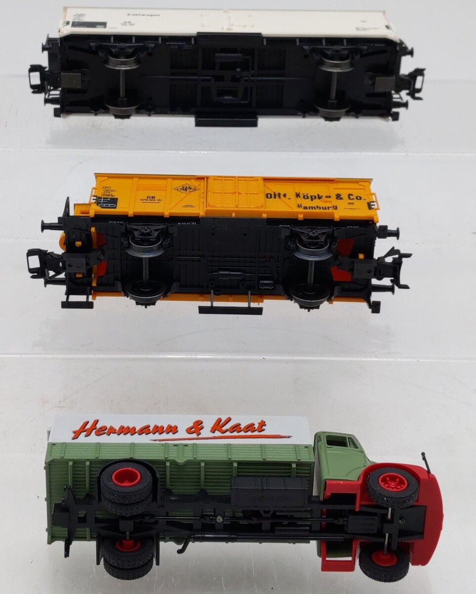 Marklin 47904 HO Scale Foodstuff‘s Car Set w/Truck EX/Box