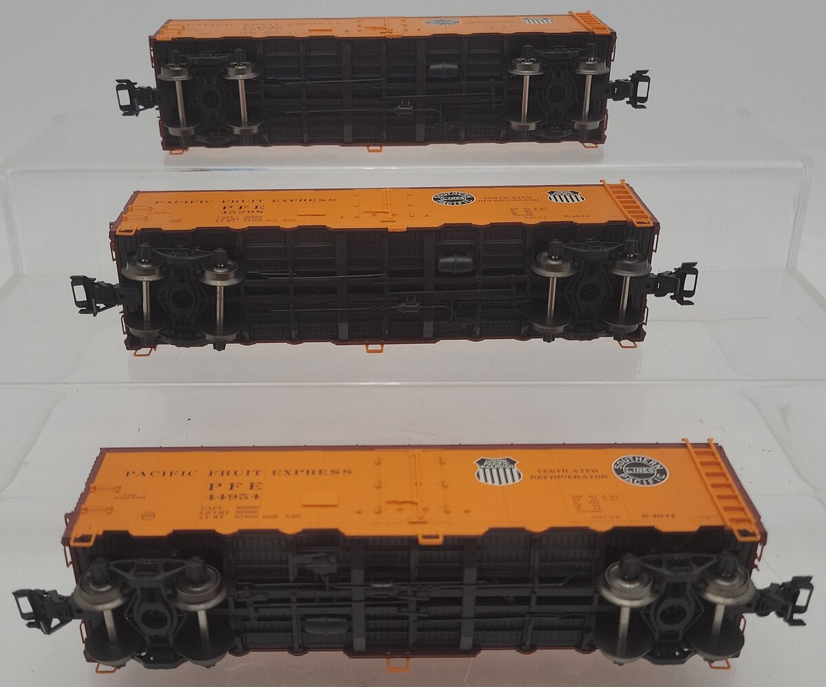 Marklin 45680 HO Scale Pacific Fruit Express Reefer Set LN/Box
