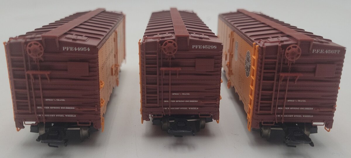 Marklin 45680 HO Scale Pacific Fruit Express Reefer Set LN/Box