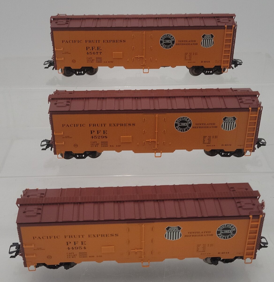 Marklin 45680 HO Scale Pacific Fruit Express Reefer Set LN/Box