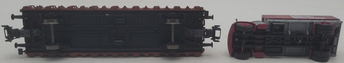 Marklin 48112 HO Mink-Bursten Flatcar with Container and Delivery Truck LN/Box